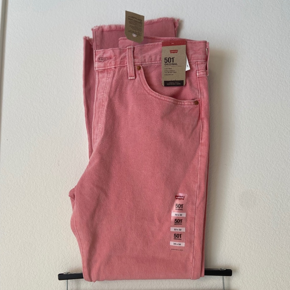 New Brand new tag，levi women 501 strauss jeans，pink，size33*32